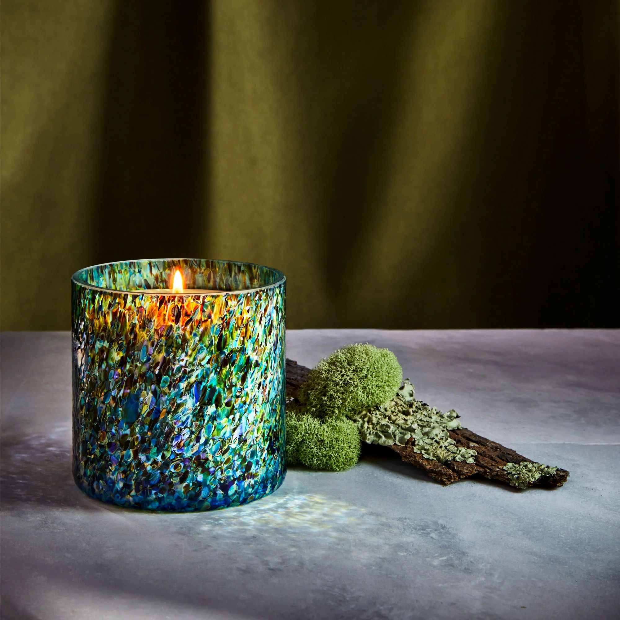 1186-absolute-forest-oakmoss-candle-7.webp Absolute Forest Oakmoss Candle