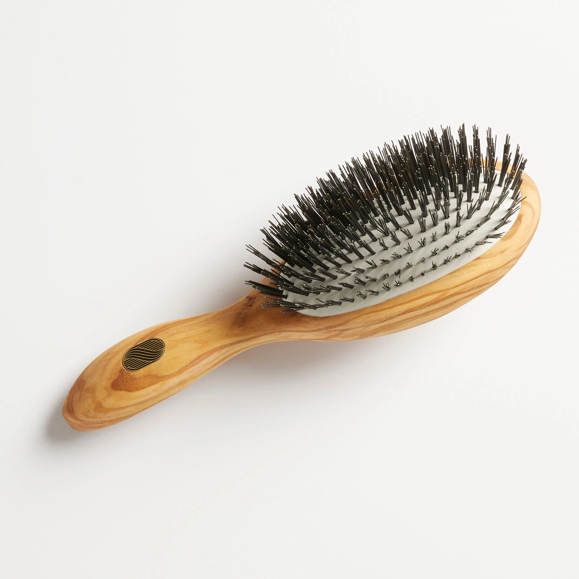 1967-beaute-classic-gentle-detangling-brush-for-fine-to-medium-hair-4.webp Beaute Classic Gentle Detangling Brush for Fine to Medium Hair
