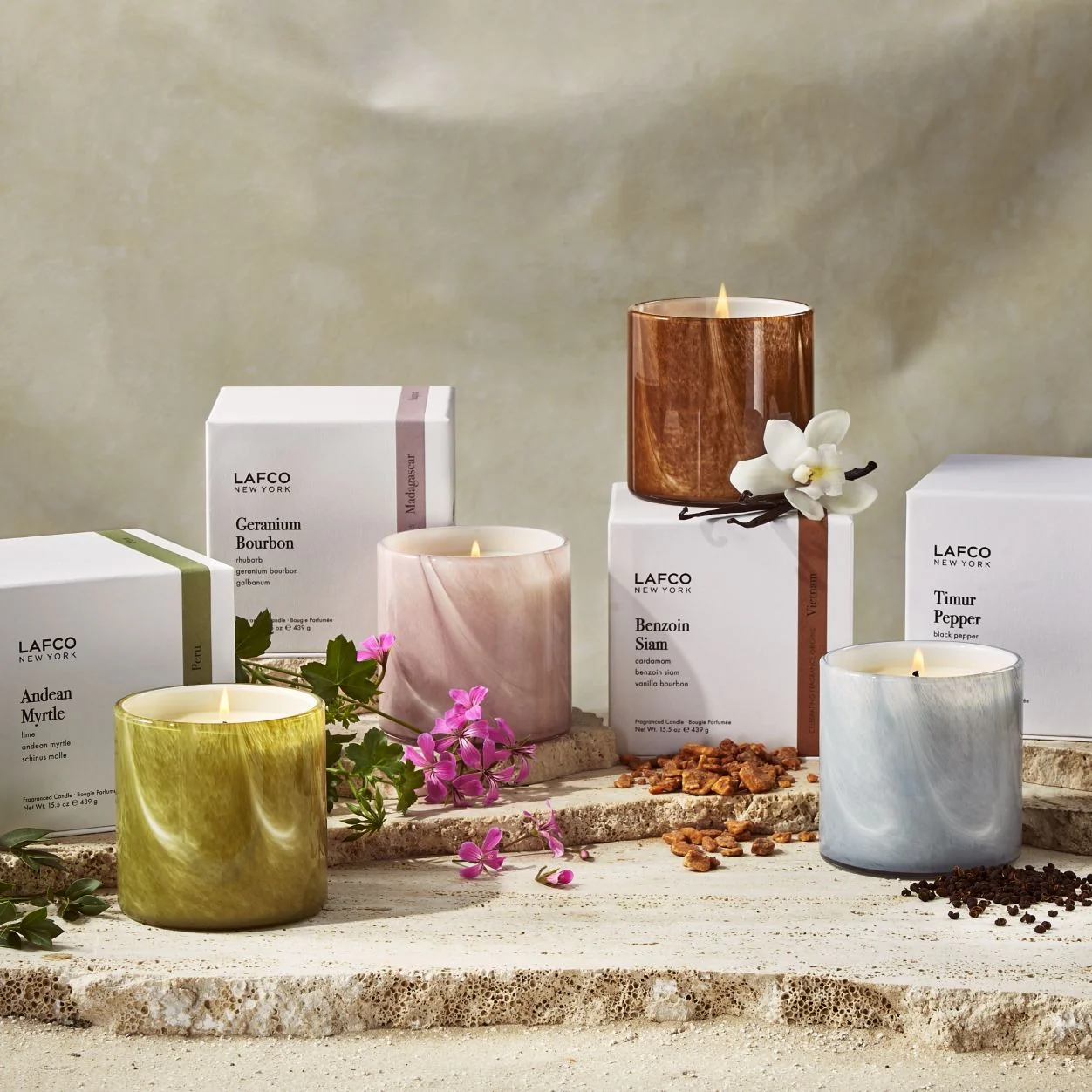 2061-benzoin-siam-signature-candle-5.webp Benzoin Siam Signature Candle