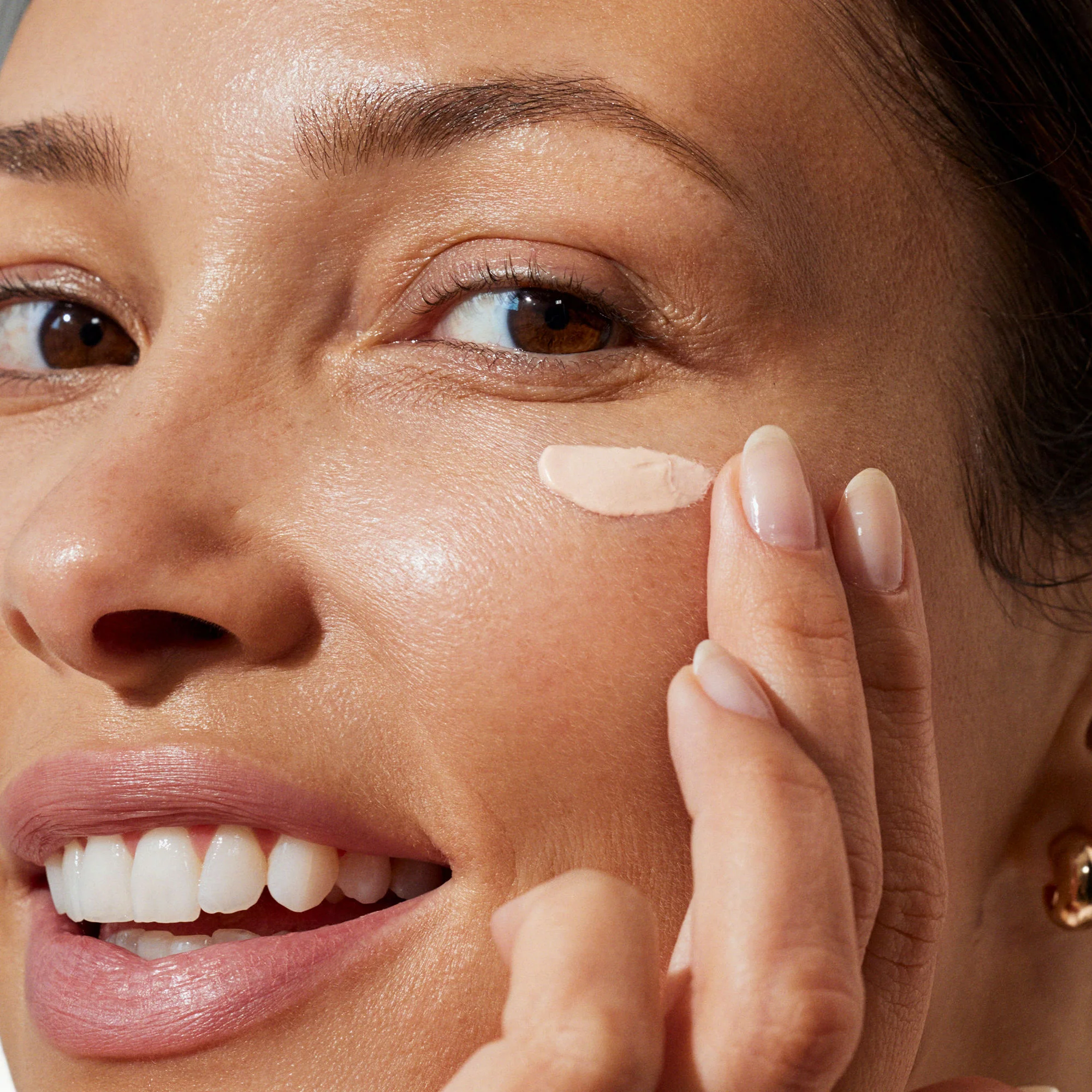 2457-bright-eyed-100-mineral-eye-cream-spf-40-3.webp Bright-Eyed 100% Mineral Eye Cream SPF 40