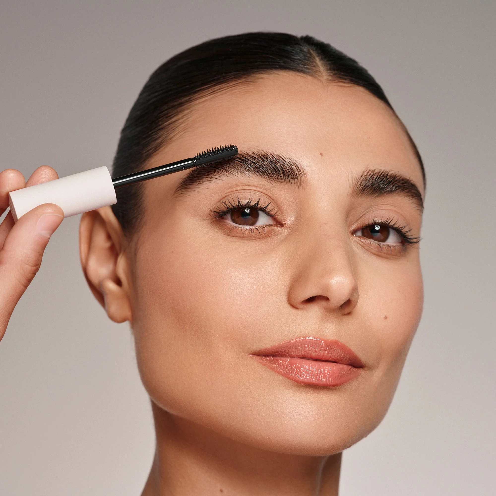 2545-brow-freeze-gel-5.webp Brow Freeze Gel