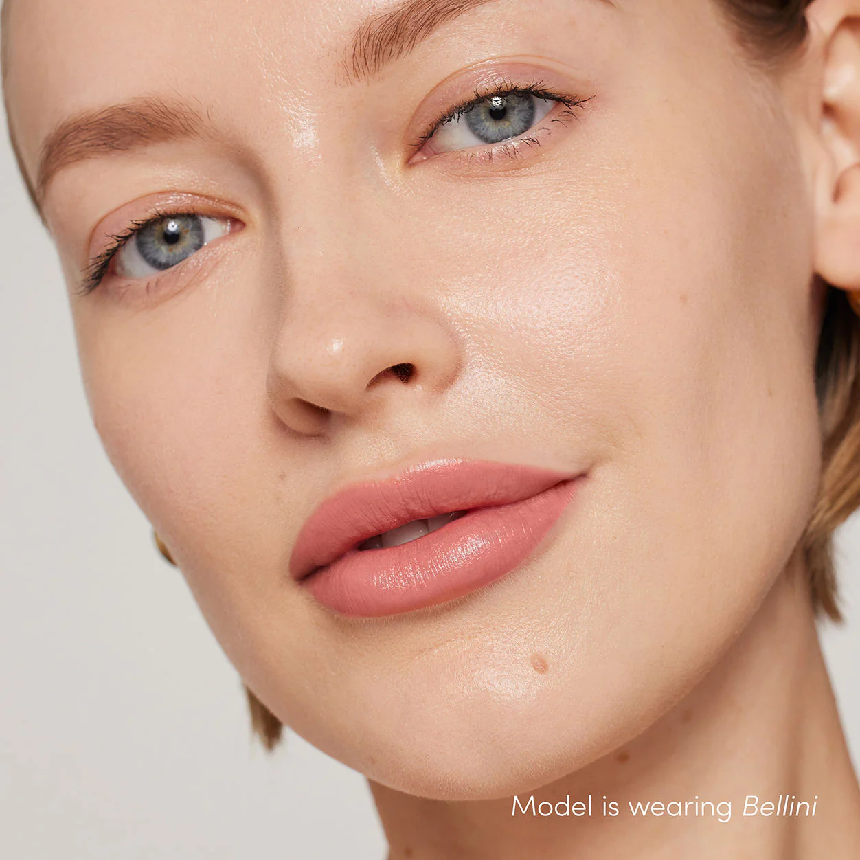 3184-colorluxe-hydrating-cream-lipstick-18.webp ColorLuxe Hydrating Cream Lipstick