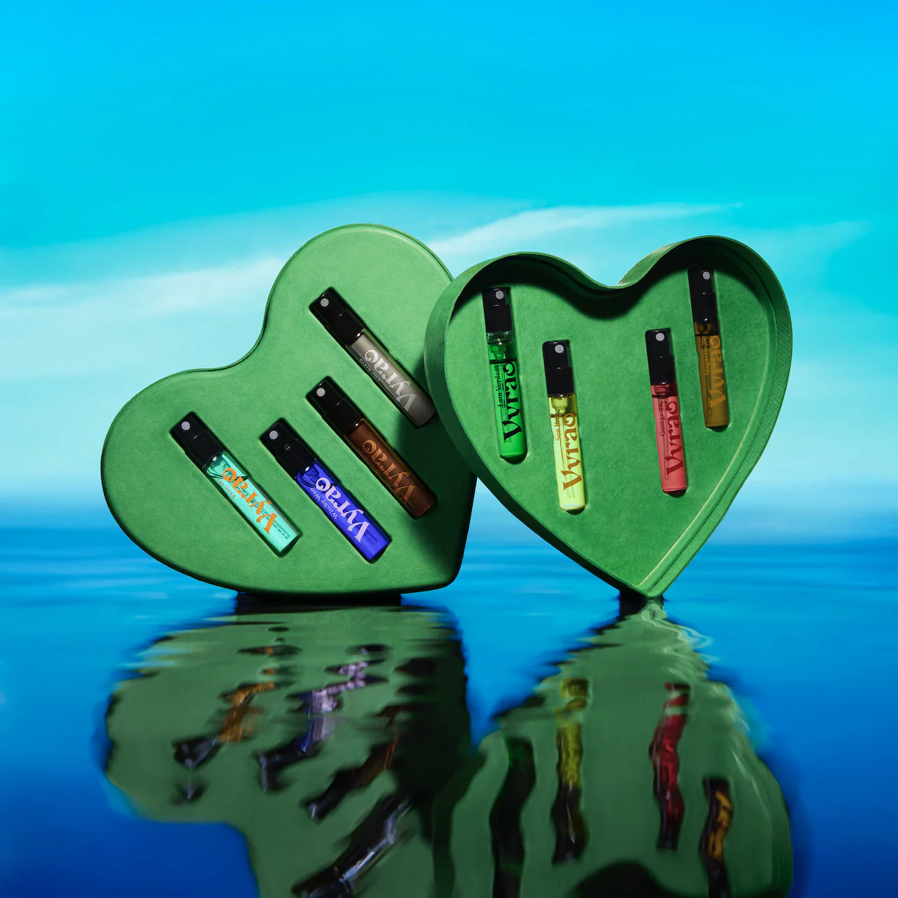 352-love-eight-set-3.webp Love Eight Set