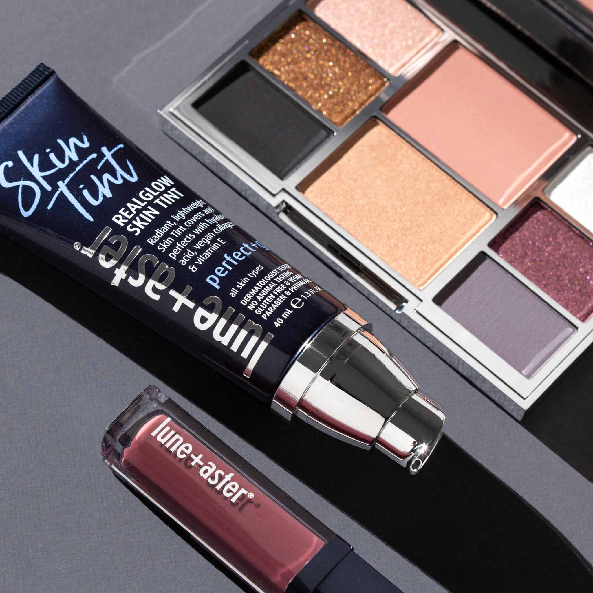 3945-double-booked-face-eye-palette-limited-edition--5.jpg Double Booked Face & Eye Palette (Limited Edition)