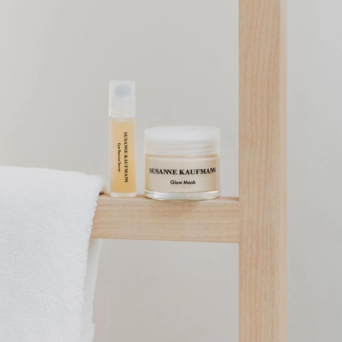 4627-eye-rescue-serum-5.webp Eye Rescue Serum