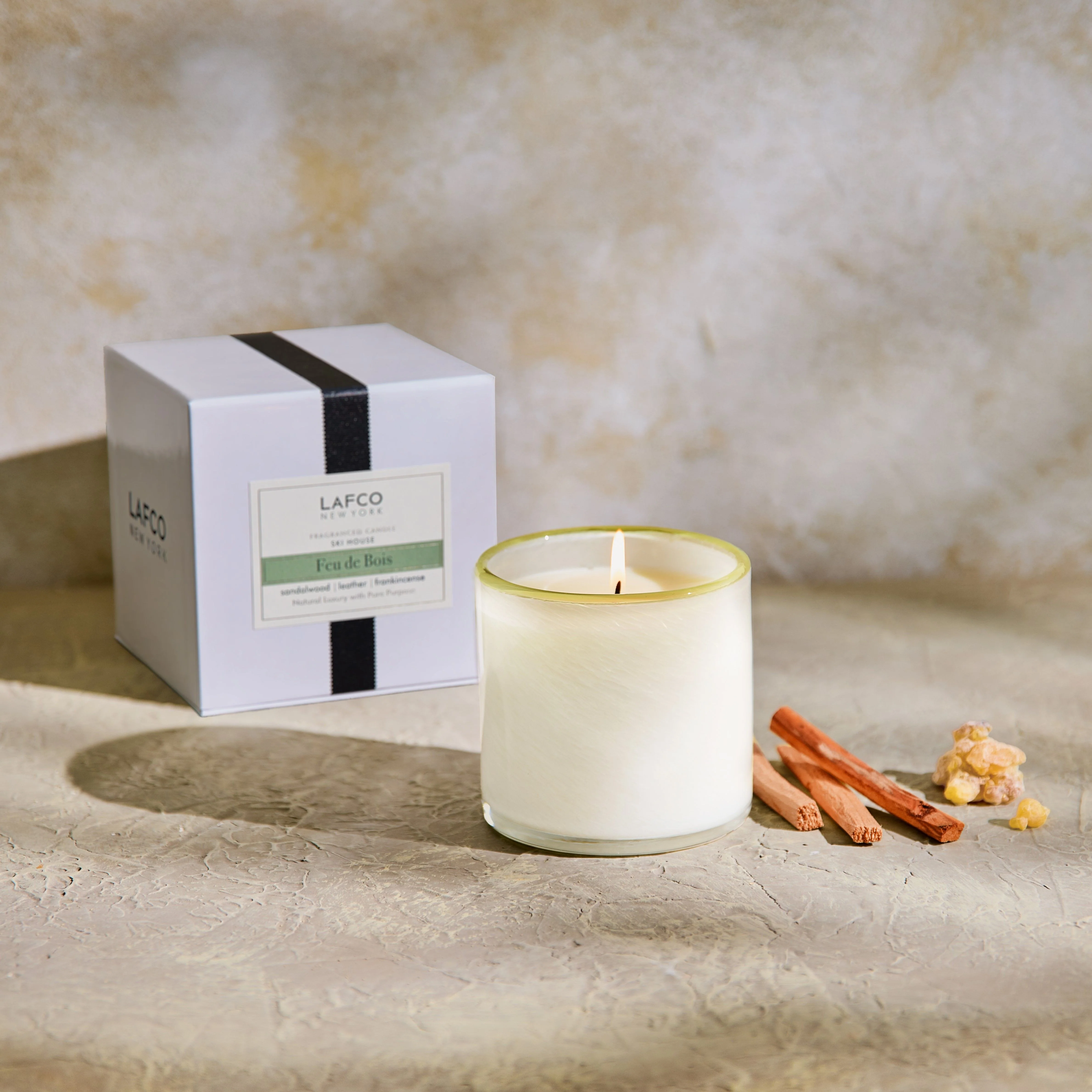 4788-feu-de-bois-candle-4.webp Feu de Bois Candle