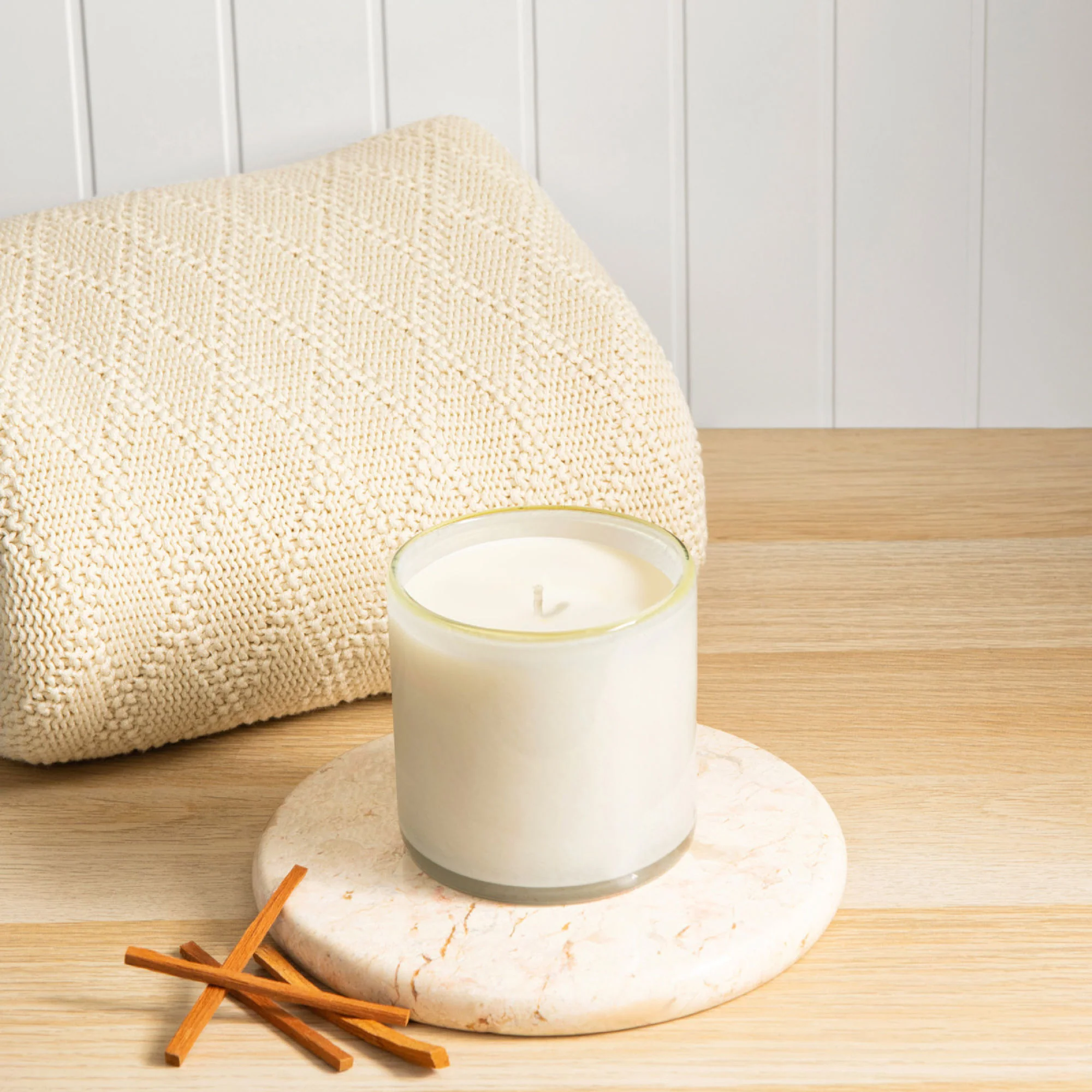 4788-feu-de-bois-candle-6.webp Feu de Bois Candle