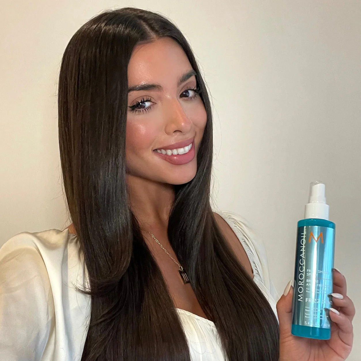 5069-frizz-shield-spray-11.webp Frizz Shield Spray