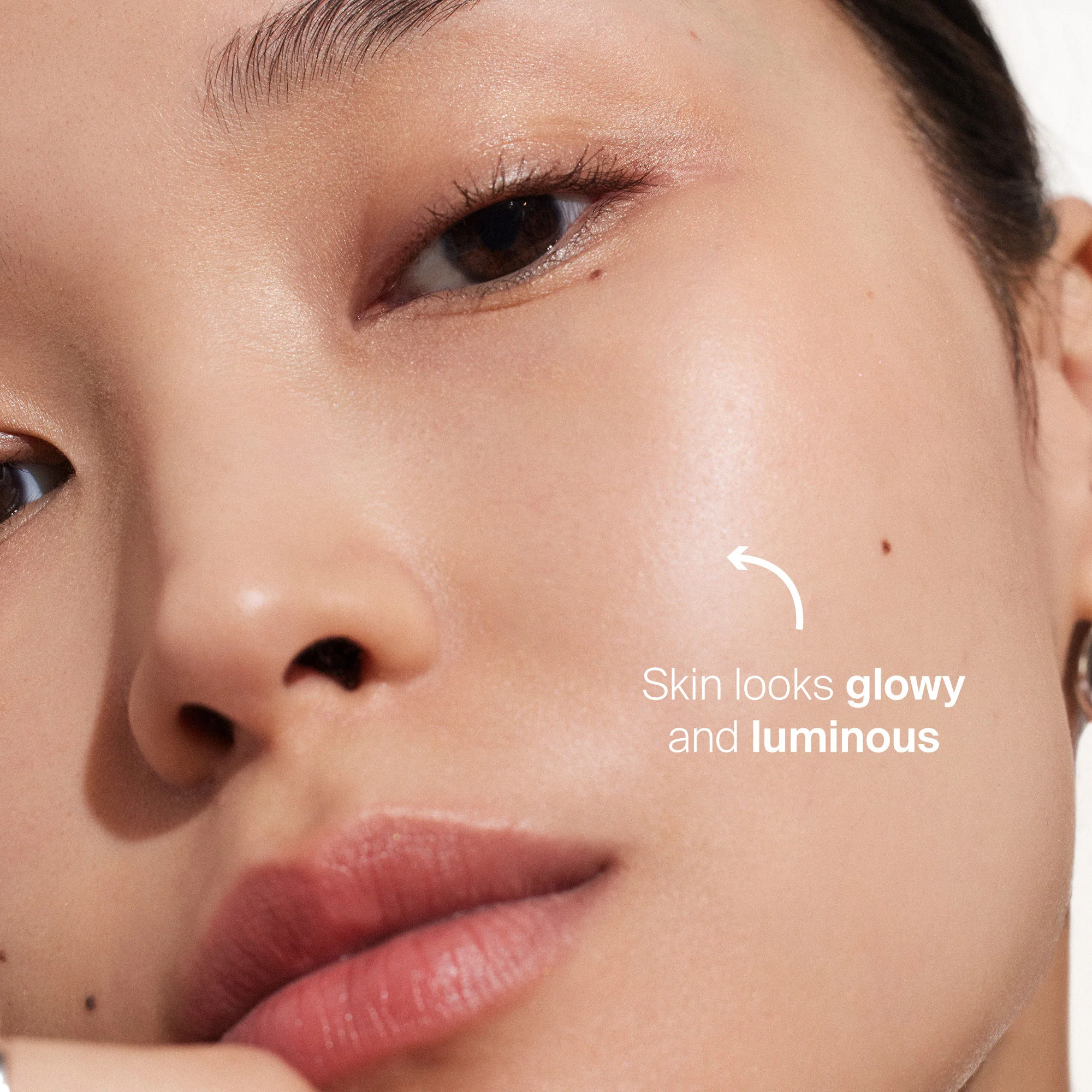 5311-glowscreen-spf-40-22.webp Glowscreen SPF 40