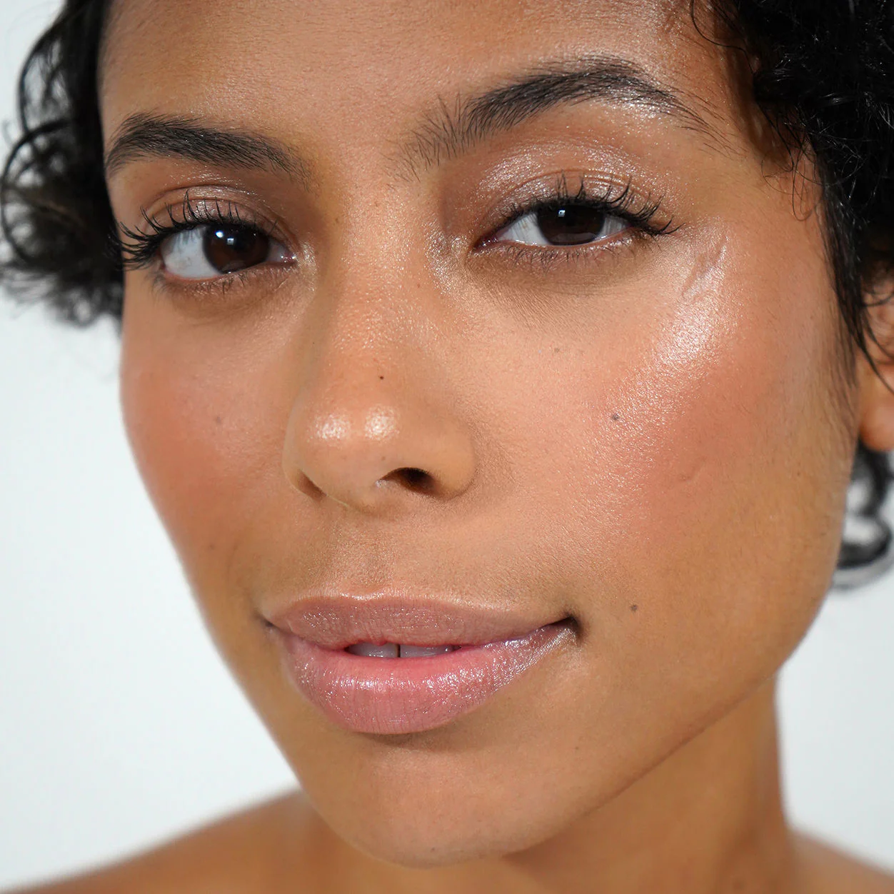 5327-going-rouge-cream-cheek-and-lip-4.webp Going Rouge Cream Cheek and Lip