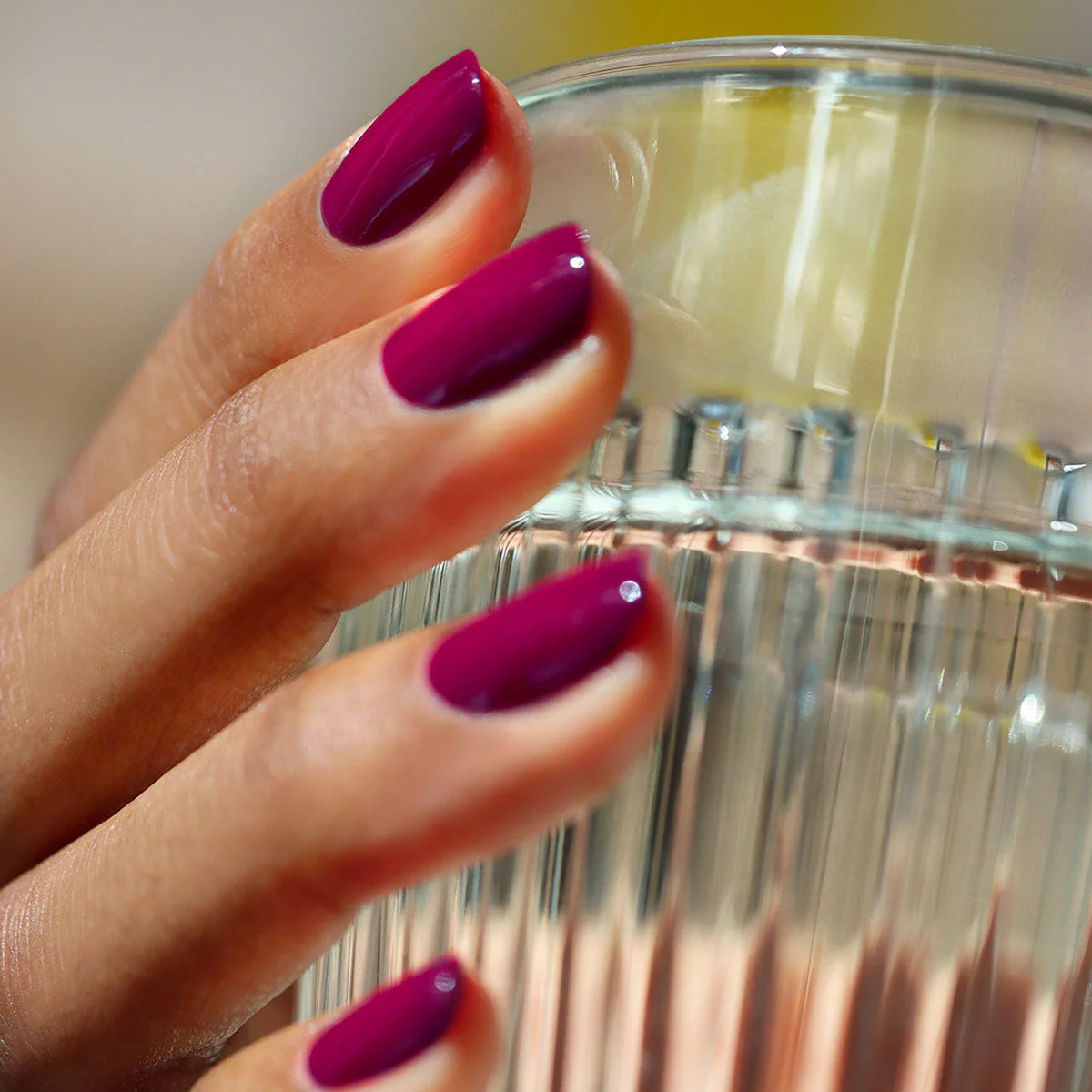 5474-green-natural-nail-polish-3.webp Green Natural Nail Polish