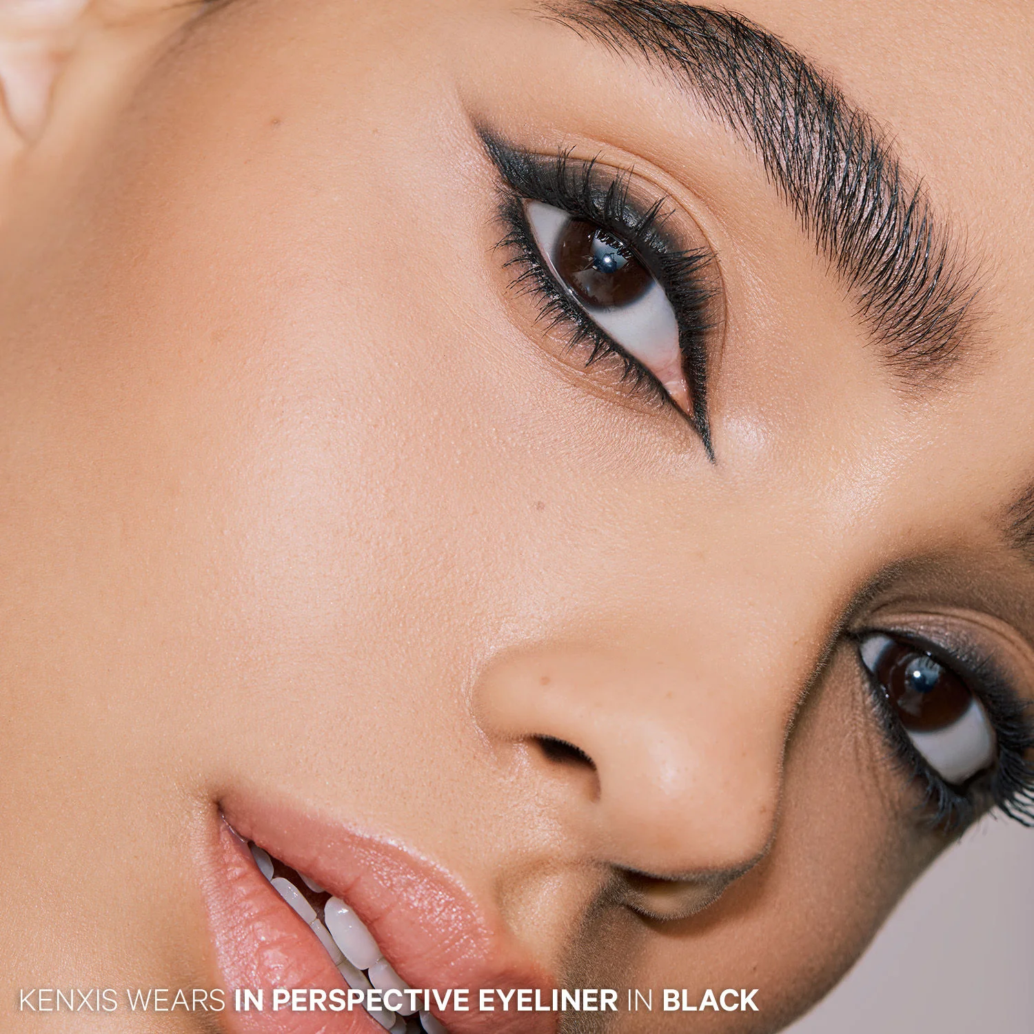 6022-in-perspective-eyeliner-pencil-22.webp In Perspective Eyeliner Pencil