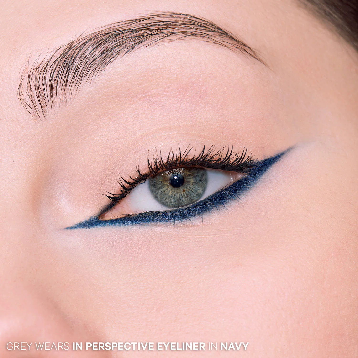 6022-in-perspective-eyeliner-pencil-5.webp In Perspective Eyeliner Pencil