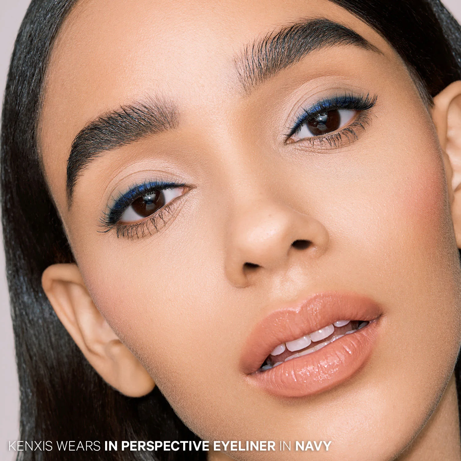 6022-in-perspective-eyeliner-pencil-6.webp In Perspective Eyeliner Pencil
