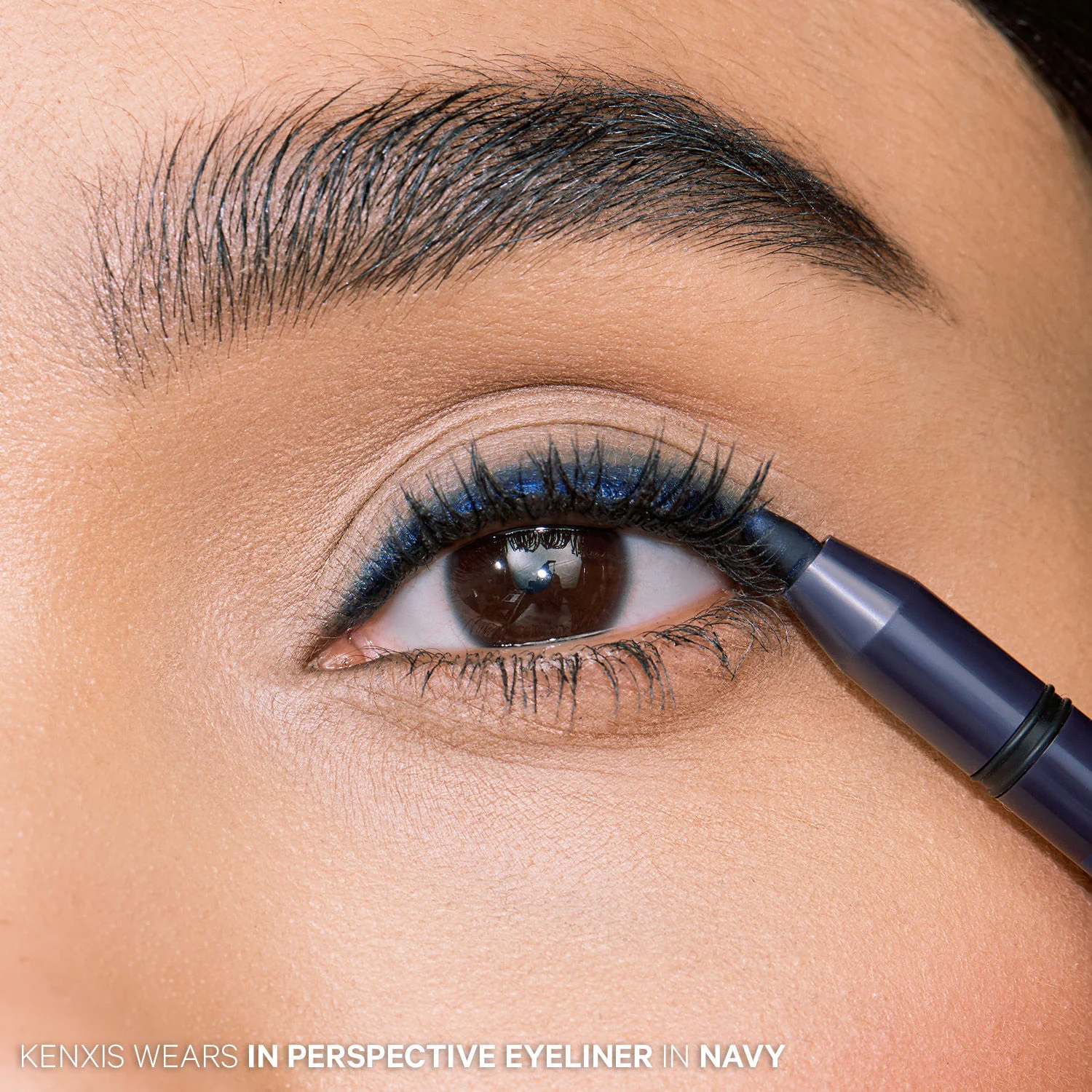 6022-in-perspective-eyeliner-pencil-7.webp In Perspective Eyeliner Pencil
