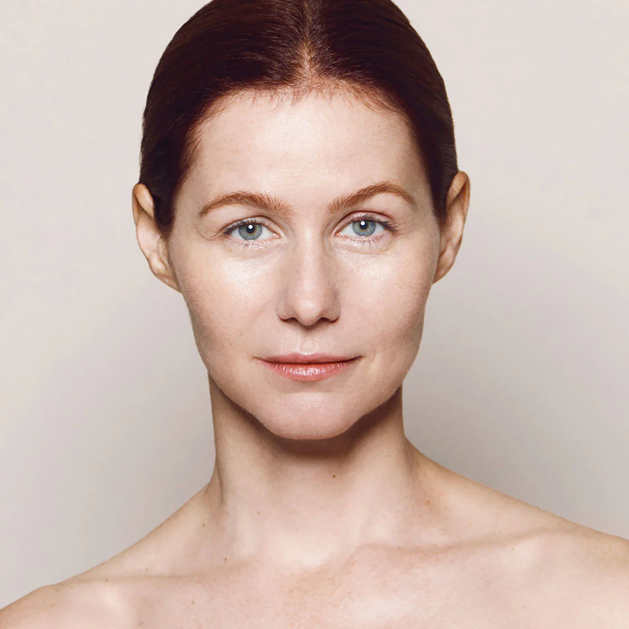 6188-invisible-touch-liquid-foundation-16.webp Invisible Touch Liquid Foundation