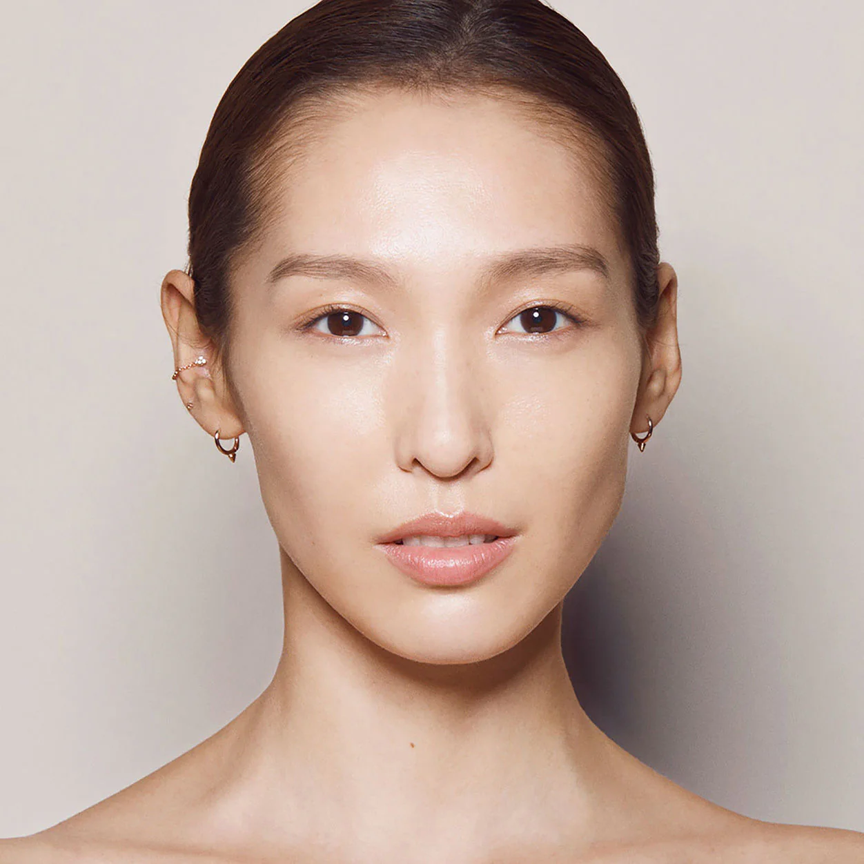 6188-invisible-touch-liquid-foundation-22.webp Invisible Touch Liquid Foundation