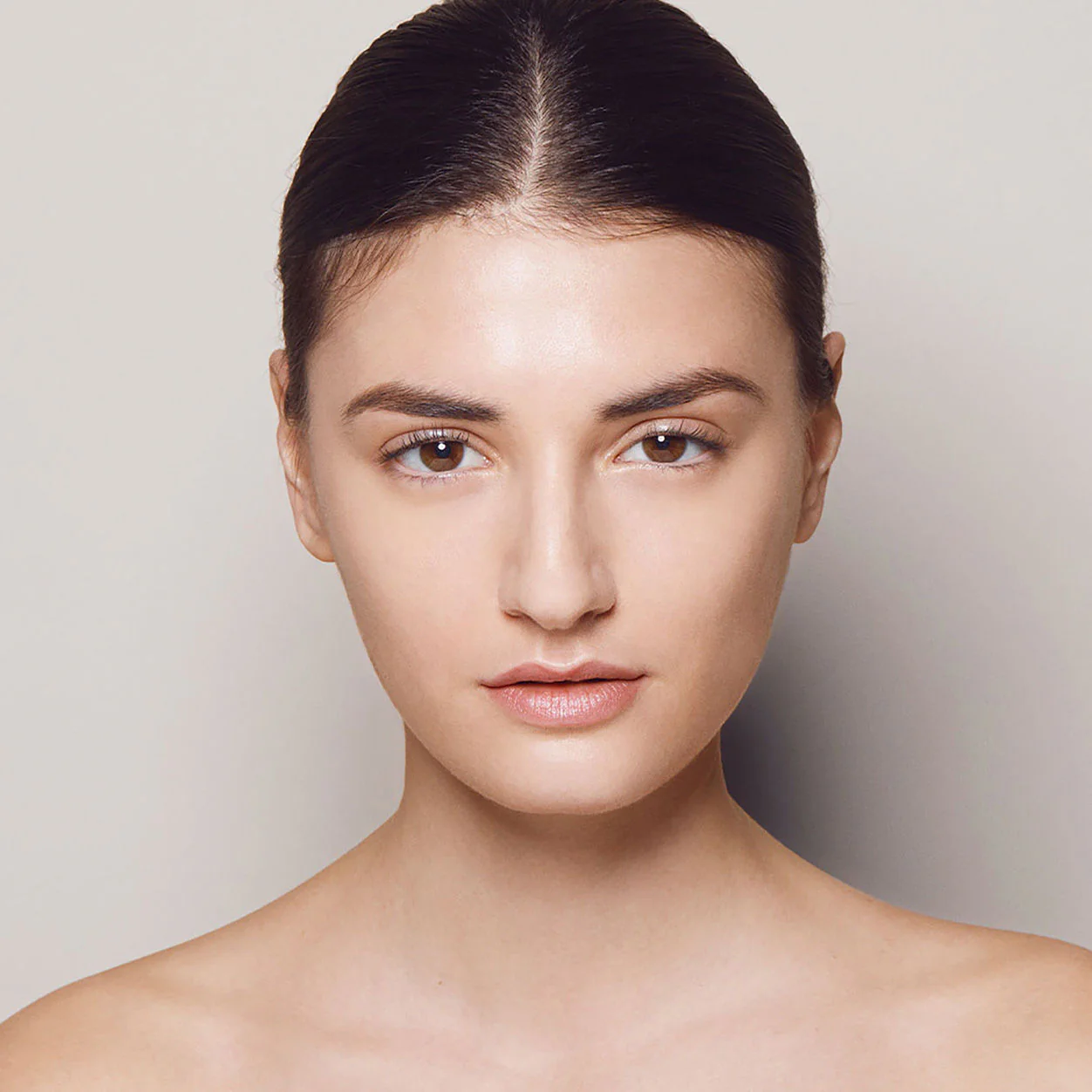6188-invisible-touch-liquid-foundation-31.webp Invisible Touch Liquid Foundation