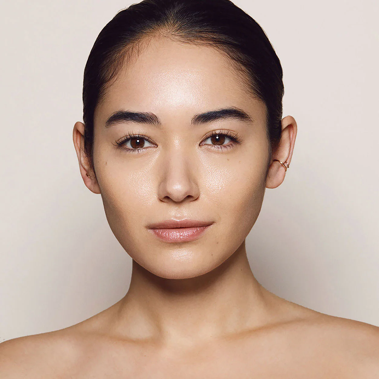 6188-invisible-touch-liquid-foundation-41.webp Invisible Touch Liquid Foundation