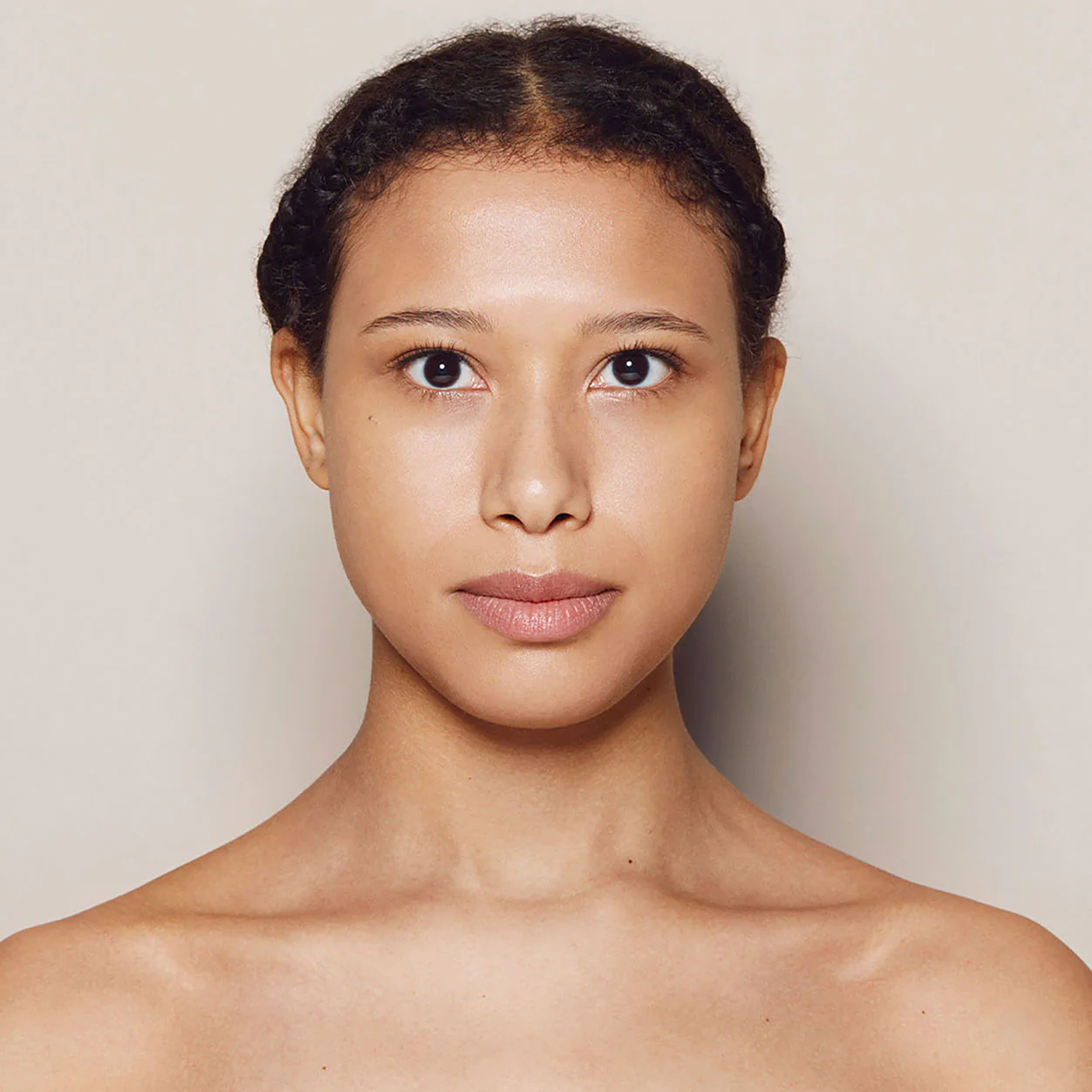 6188-invisible-touch-liquid-foundation-48.webp Invisible Touch Liquid Foundation