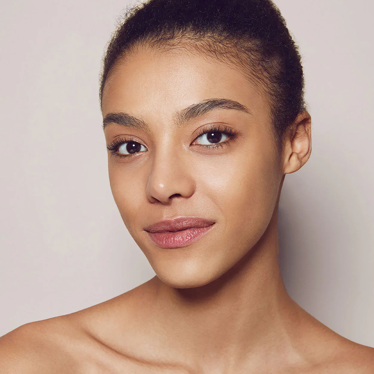 6188-invisible-touch-liquid-foundation-61.webp Invisible Touch Liquid Foundation