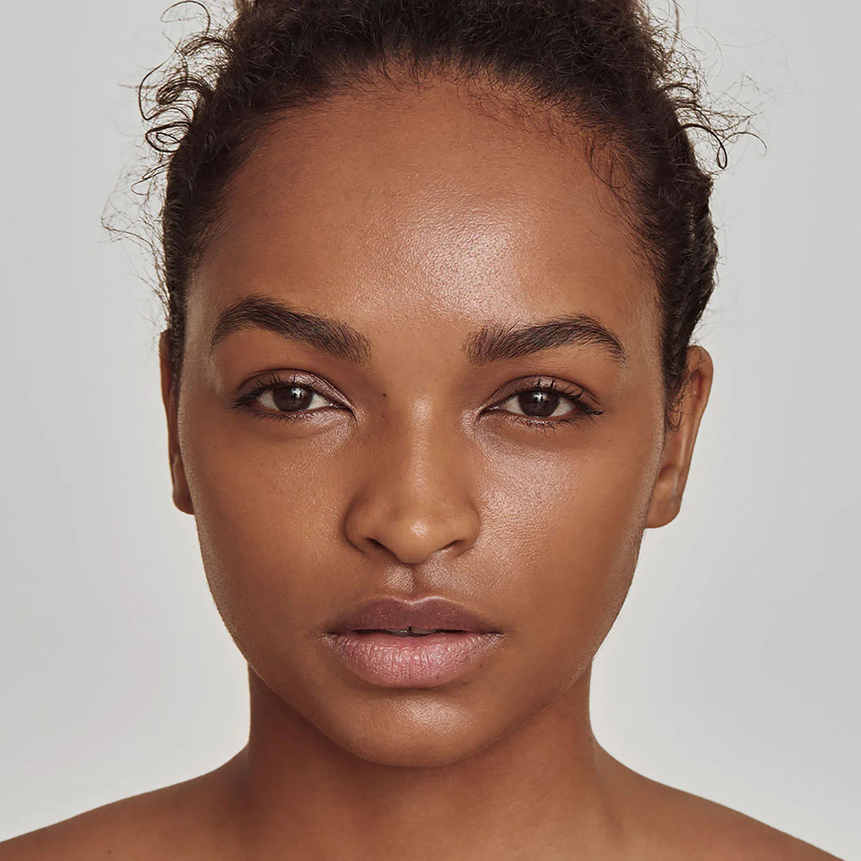 6188-invisible-touch-liquid-foundation-71.webp Invisible Touch Liquid Foundation