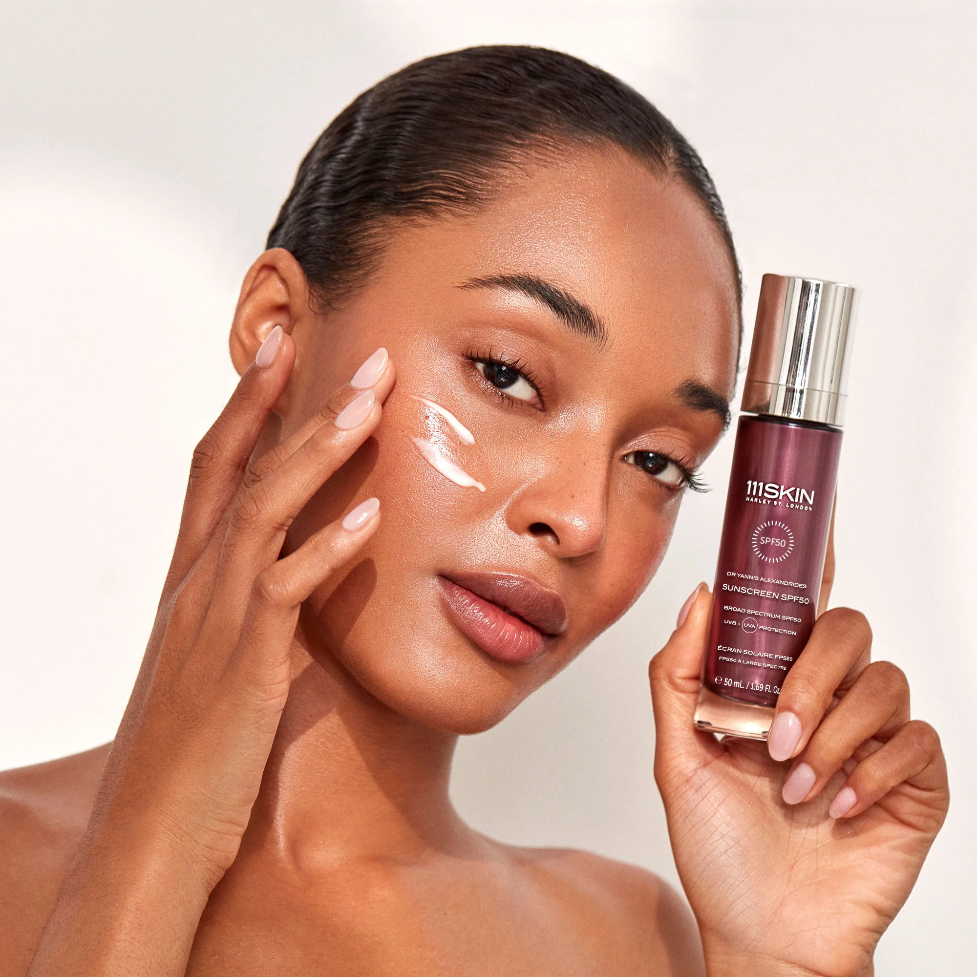 627-repair-sunscreen-spf-50-6.webp Repair Sunscreen SPF 50