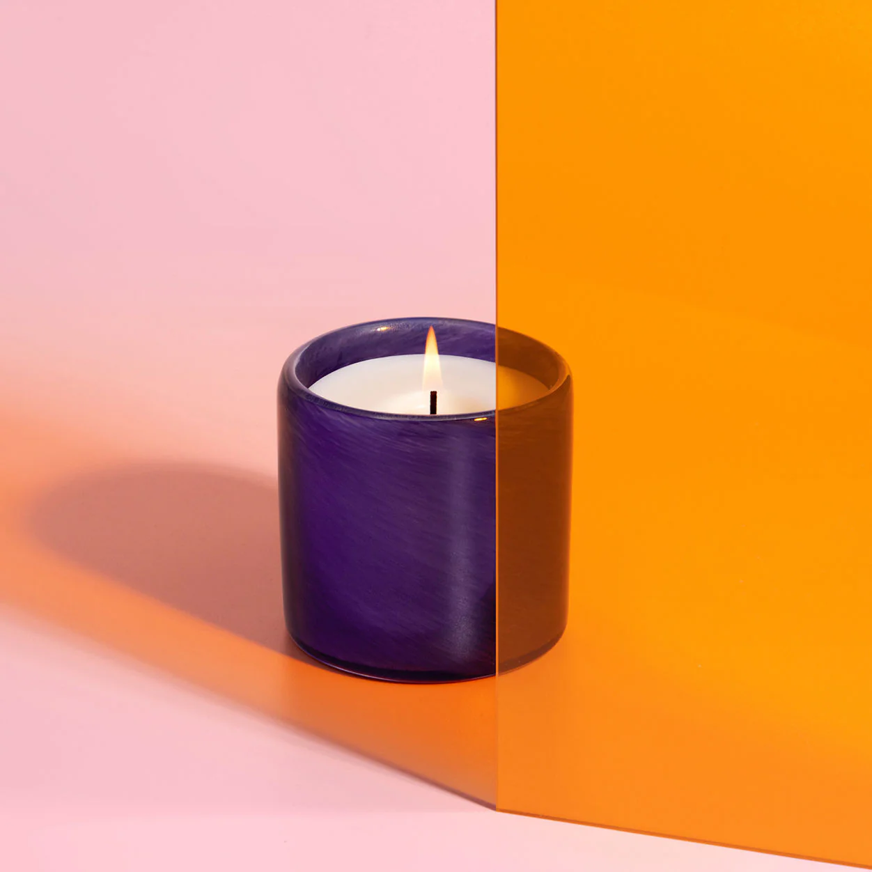 6429-lavender-amber-signature-candle-7.webp Lavender Amber Signature Candle