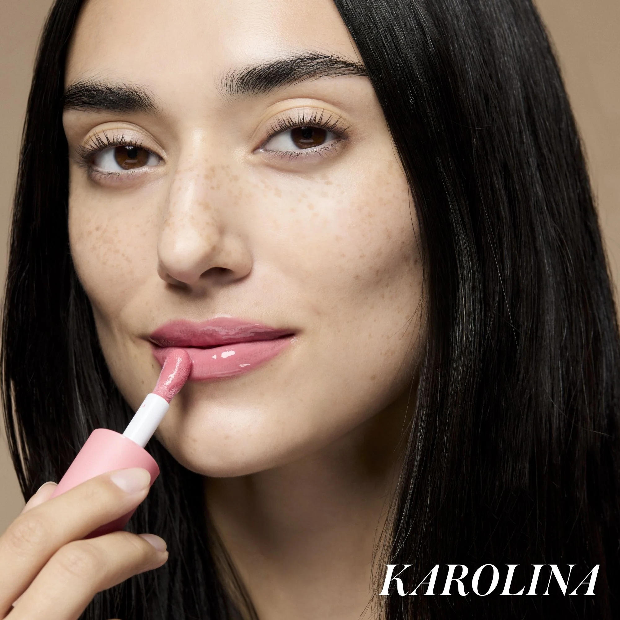 6510-legendary-lip-oil-26.webp Legendary Lip Oil