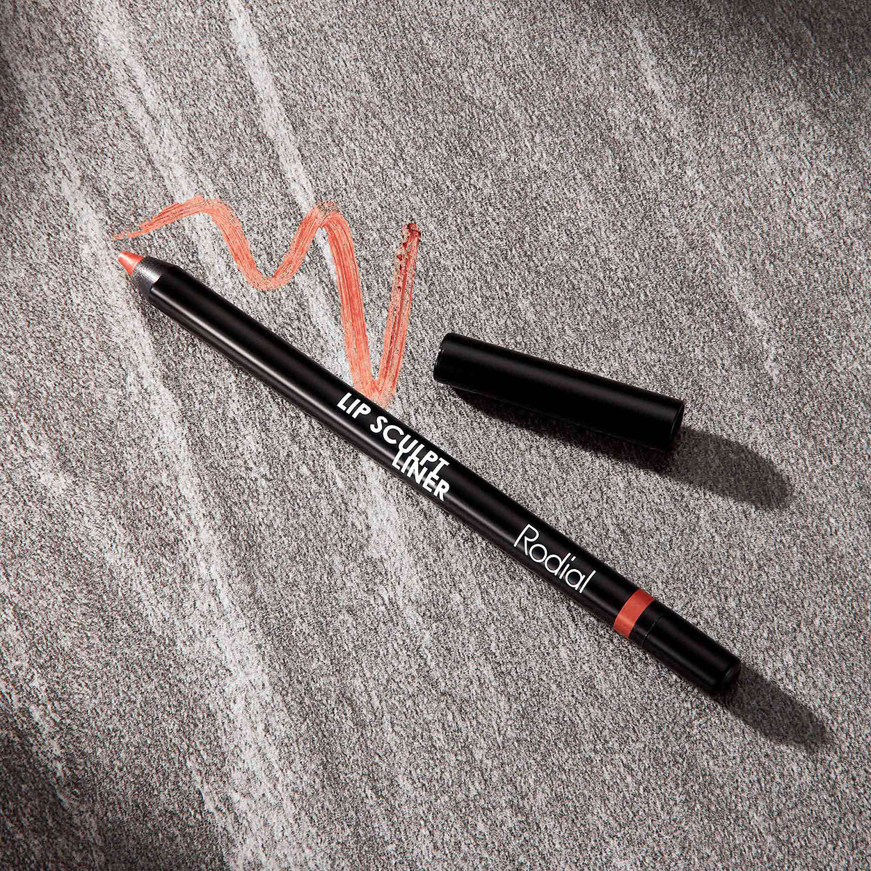 6922-lip-sculpt-liner-4.jpg Lip Sculpt Liner