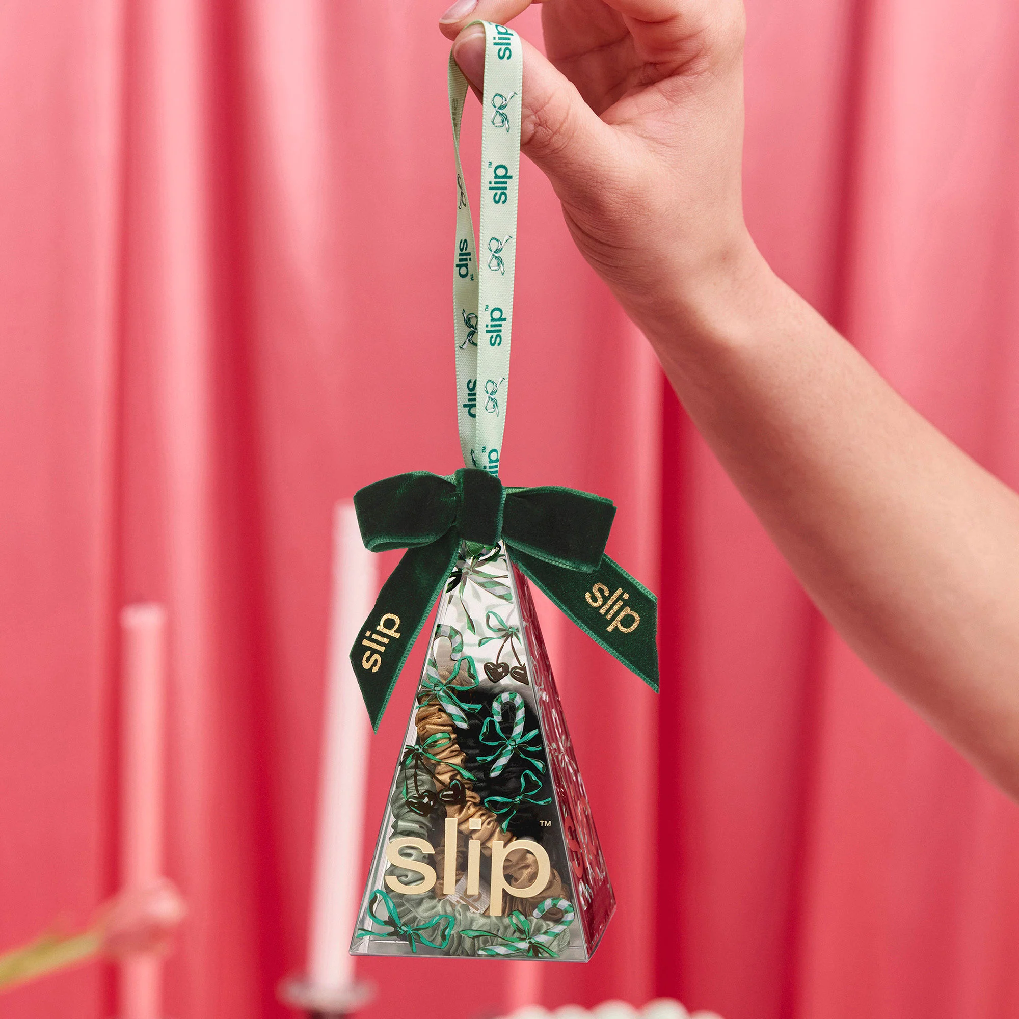 714-pure-silk-skinny-scrunchie-ornament-limited-edition--9.webp Pure Silk Skinny Scrunchie Ornament (Limited Edition)