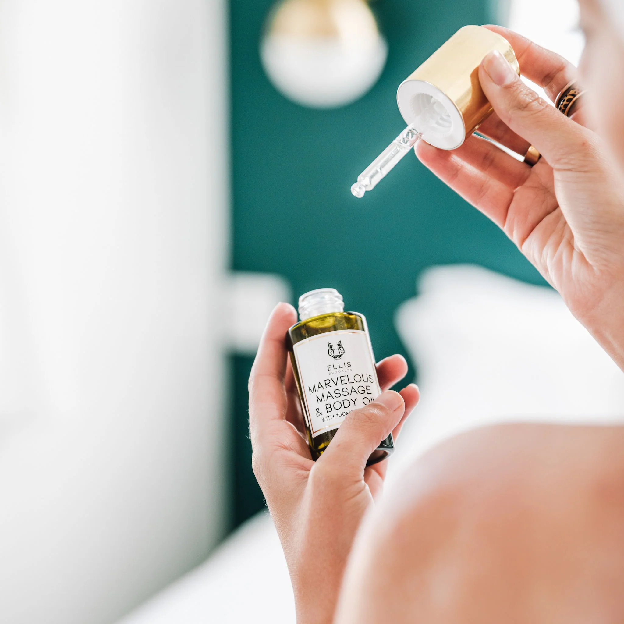 7312-marvelous-massage-and-body-oil-with-100mg-of-full-spectrum-cbd-6.webp Marvelous Massage and Body Oil With 100mg of Full Spectrum CBD