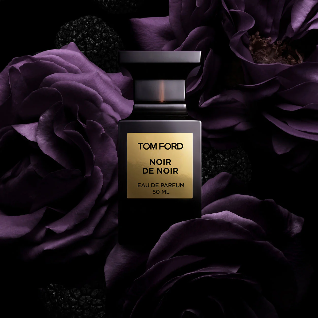 7864-noir-de-noir-eau-de-parfum-spray-4.webp Noir De Noir Eau de Parfum Spray